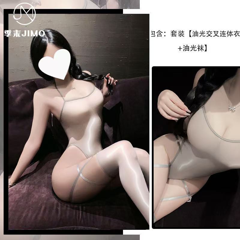 透身PLAY 油光纯欲免脱开档透视连体套装.