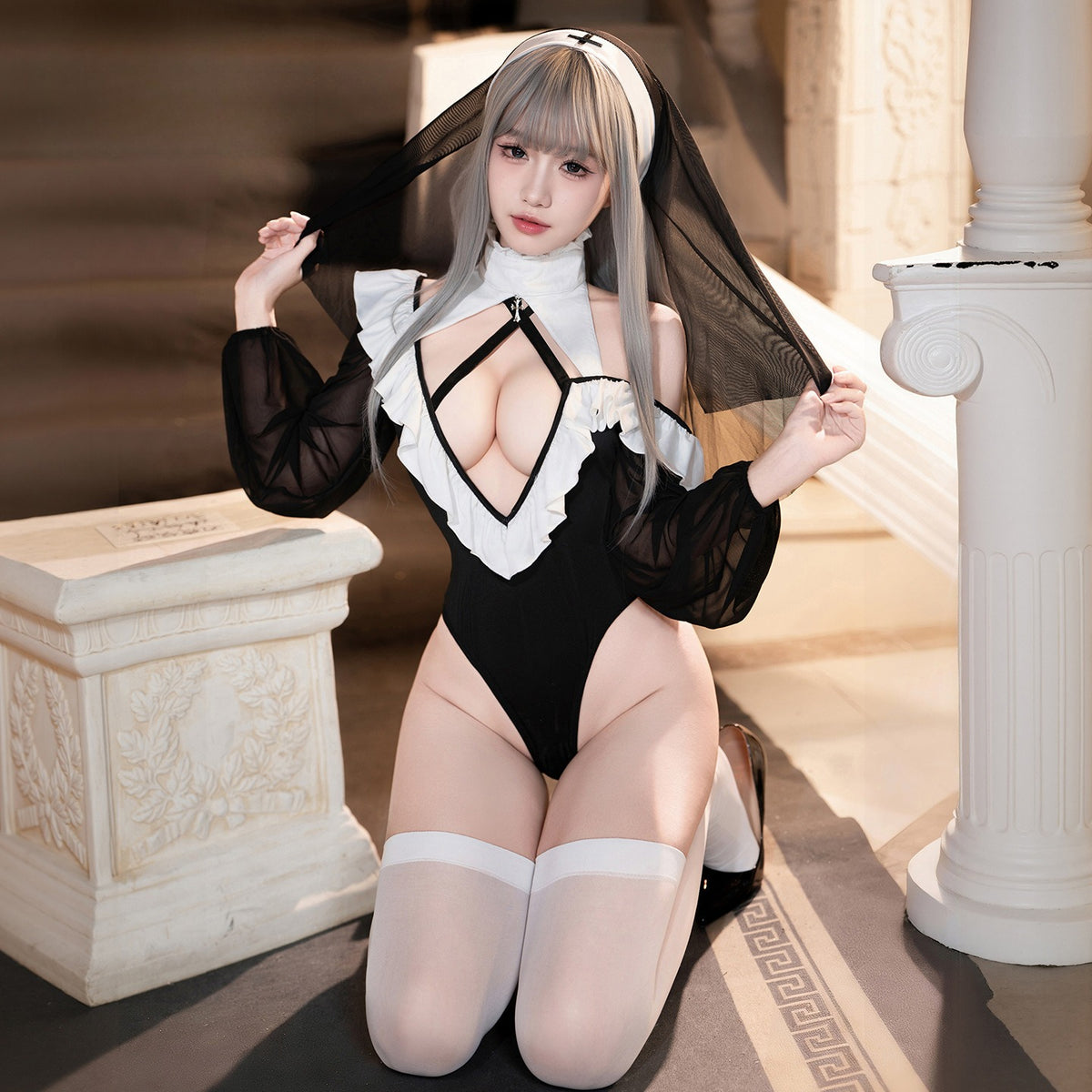 禁忌之恋 深V修女连体衣性感露臀开裆免脱制服